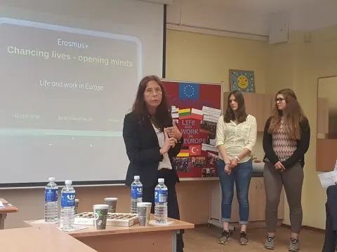 Tarptautinė mokinių ir mokytojų mokslinių, tiriamųjų,kūrybinių darbų konferencija „Tiriam Pasaulį – atrandam Save”, nuotrauka 3