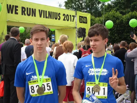Kauno Veršvų gimnazijos Erasmus+ komanda dalyvavo  DNB/NIKE „WE run Vilnius“ 5 km. bėgime, nuotrauka 6