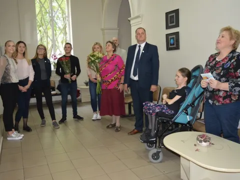 IVc g. klasės mokinės Gabijos Riaubaitės parodos ,,Mikrokosmosas“ atidarymas, nuotrauka 1