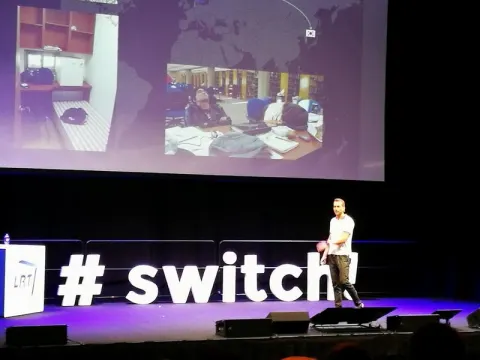 #SWITCH, nuotrauka 2