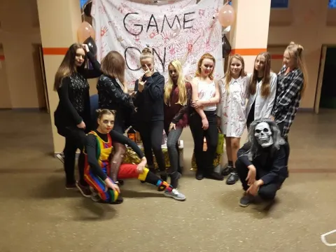 Helouvynas gimnazijoje, nuotrauka 3