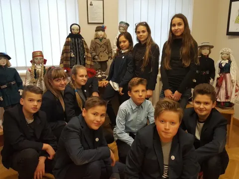 Maironiečių išvyka į Lietuvos švietimo istorijos muziejų, nuotrauka 1