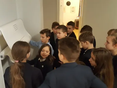 Maironiečių išvyka į Lietuvos švietimo istorijos muziejų, nuotrauka 2