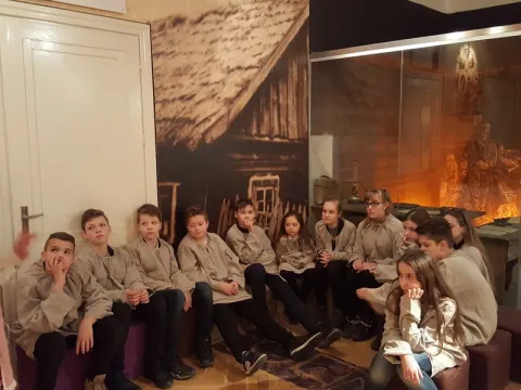 Maironiečių išvyka į Lietuvos švietimo istorijos muziejų, nuotrauka 6