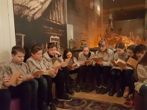 Maironiečių išvyka į Lietuvos švietimo istorijos muziejų, nuotrauka 8