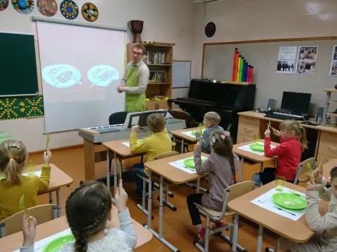Literatūrinė – edukacinė pamoka „Šaukšto Šmaukšto stalo akademija“, nuotrauka 4