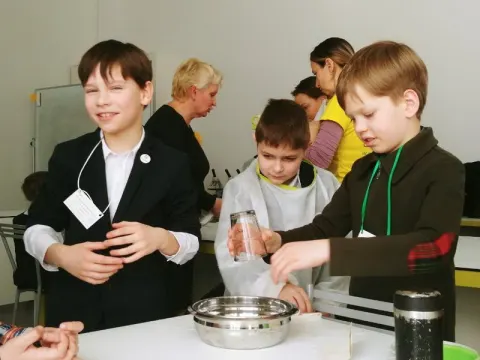 Veršvų gimnazijos mokiniai respublikinėje konferencijoje ,,Jaunasis Einšteinas”, nuotrauka 6