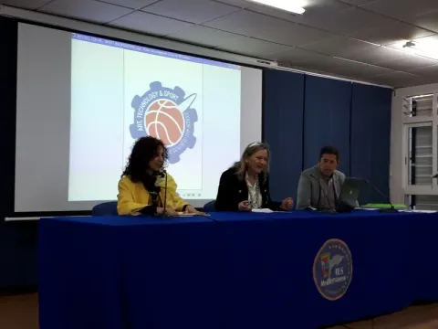 Menai, technologijos ir sportas Ispanijoje, nuotrauka 160