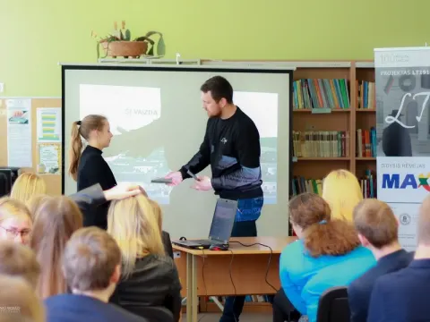 Respublikinio projekto „LT1918” renginys Kauno Veršvų gimnazijoje  “Šimtmečio tiltas”, nuotrauka 9
