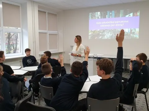 Edukacinė pamoka ,,Kaip veikia reklama”, nuotrauka 9
