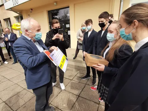 Sveikiname Nacionalinės jaunųjų bendrovių „eXpo“ konkurso laimėtojas – JB „Tirpstančios emocijos“ ir „Cotton Bees“!, nuotrauka 8