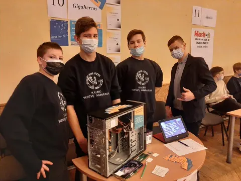 Veršvų gimnazijos eXpo, nuotrauka 2