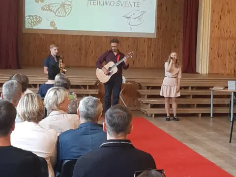 LXVII laidos brandos atestatų įteikimo šventė, nuotrauka 13