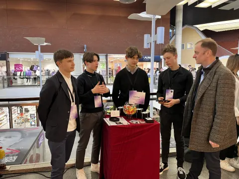 Tarptautinė jaunųjų bendrovių eXpo, nuotrauka 2