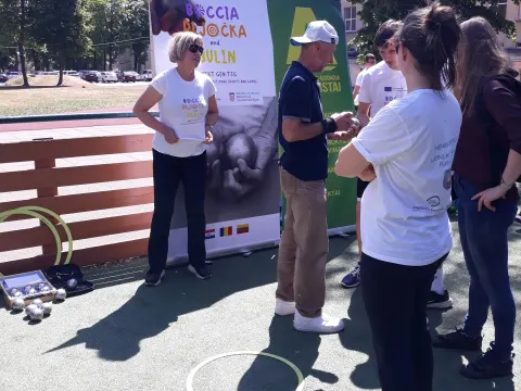 Tarptautinio projekto susitikimas Kauno Veršvų gimnazijoje, skatinantis tradicinių žaidimų ir sporto šakų atgaivinimą, nuotrauka 3