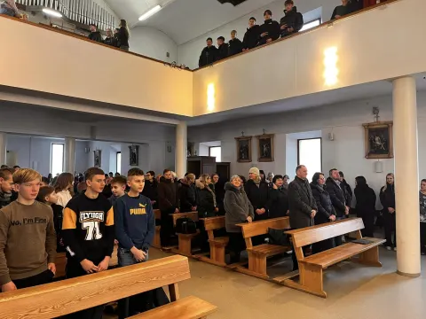 Tradicinės Šv.Mišios už gimnazijos bendruomenę, nuotrauka 4