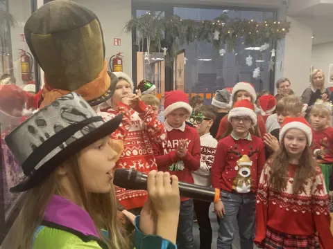 Šventinis koncertas pradinėje mokykloje Romainių filiale, nuotrauka 14