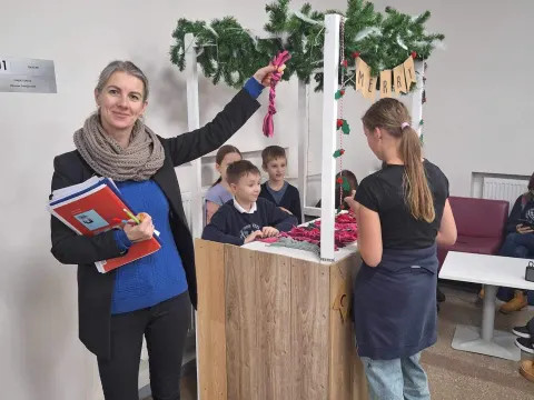 Kalėdinių dovanų gaudynės gimnazijoje, nuotrauka 6