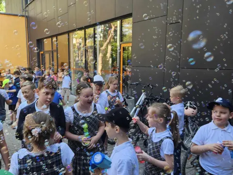 Kauno mokyklų 1–12 klasių mokinių socialinė akcija „Pūsk muilo burbulus, o ne tabako dūmus“, nuotrauka 12