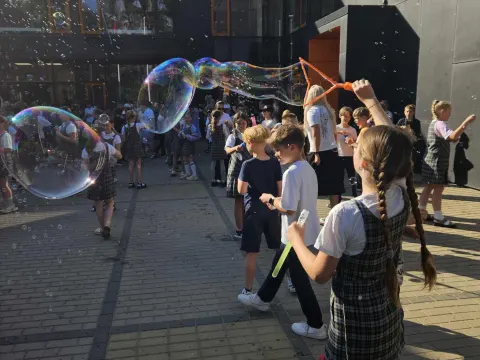 Kauno mokyklų 1–12 klasių mokinių socialinė akcija „Pūsk muilo burbulus, o ne tabako dūmus“, nuotrauka 20