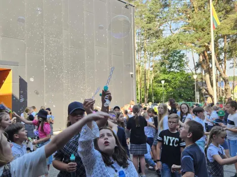 Kauno mokyklų 1–12 klasių mokinių socialinė akcija „Pūsk muilo burbulus, o ne tabako dūmus“, nuotrauka 25