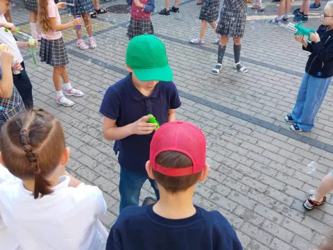 Kauno mokyklų 1–12 klasių mokinių socialinė akcija „Pūsk muilo burbulus, o ne tabako dūmus“, nuotrauka 3