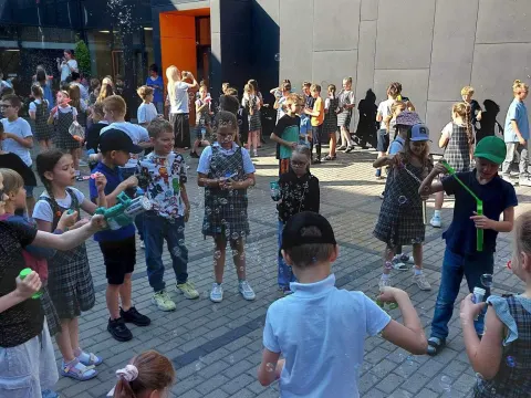 Kauno mokyklų 1–12 klasių mokinių socialinė akcija „Pūsk muilo burbulus, o ne tabako dūmus“, nuotrauka 4