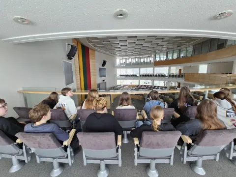 Edukacinis užsiėmimas ir ekskursija į Seimą, nuotrauka 1