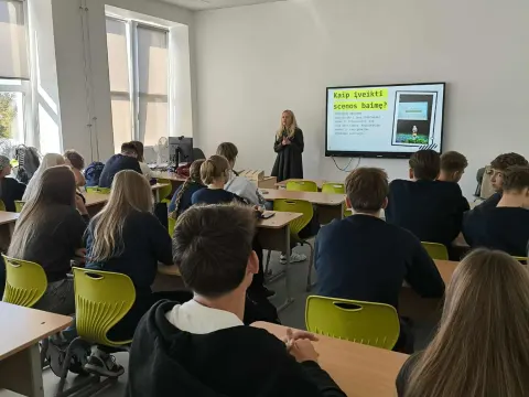 Pamoka – edukacinis užsiėmimas  „Scenos baimė – mitas, kurį galime įveikti“, nuotrauka 2