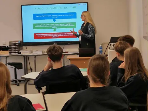 Integruota ekonomikos ir ugdymo karjerai pamoka „Darbo rinkos pulsas“, nuotrauka 3