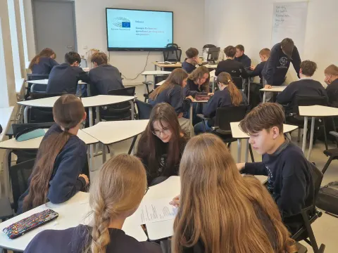 Devintokai – MEPA veiklose: griovė mitus, kūrė antraštes ir stojo į debatus!, nuotrauka 3
