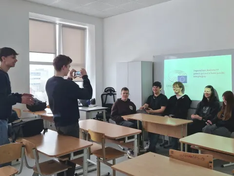 Dešimtokai – Europos Parlamente: nuo spaudos konferencijos iki tinklalaidžių studijos!, nuotrauka 6