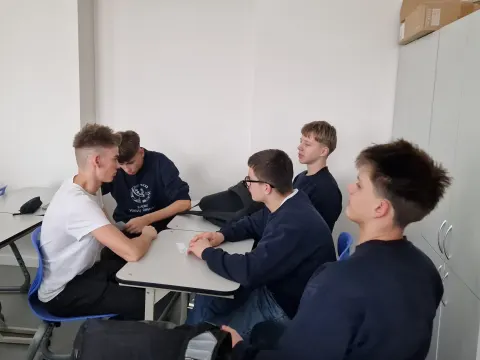 Devintokai – MEPA veiklose: griovė mitus, kūrė antraštes ir stojo į debatus!, nuotrauka 6
