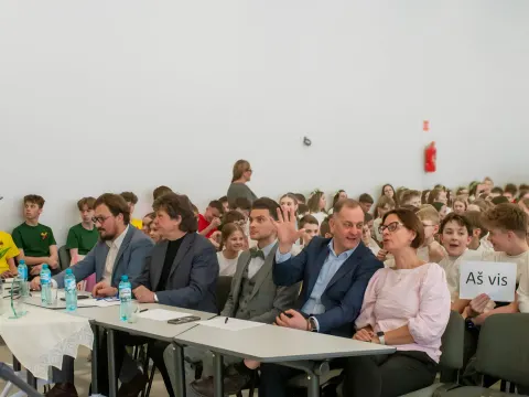 Chorų karai, nuotrauka 1