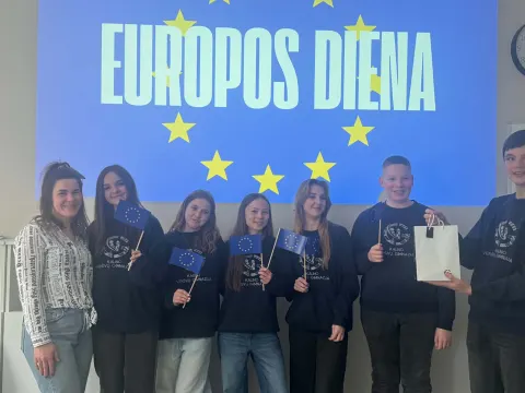Europos diena mūsų mokykloje: žinios, muzika ir pergalės skonis!, nuotrauka 5