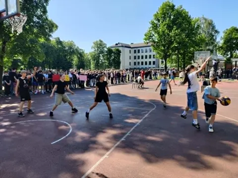 Veršvų 3×3’26: kai mokyklos kiemas tapo krepšinio respublika, o šešėlis – deficitu, nuotrauka 25