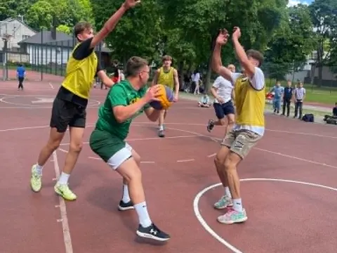 Veršvų 3×3’26: kai mokyklos kiemas tapo krepšinio respublika, o šešėlis – deficitu, nuotrauka 21