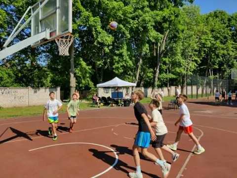 Veršvų 3×3’26: kai mokyklos kiemas tapo krepšinio respublika, o šešėlis – deficitu, nuotrauka 8