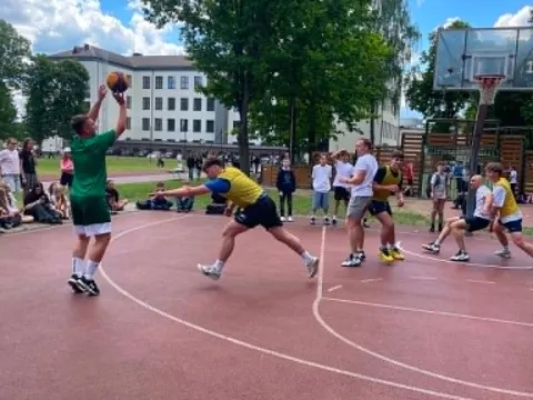 Veršvų 3×3’26: kai mokyklos kiemas tapo krepšinio respublika, o šešėlis – deficitu, nuotrauka 18