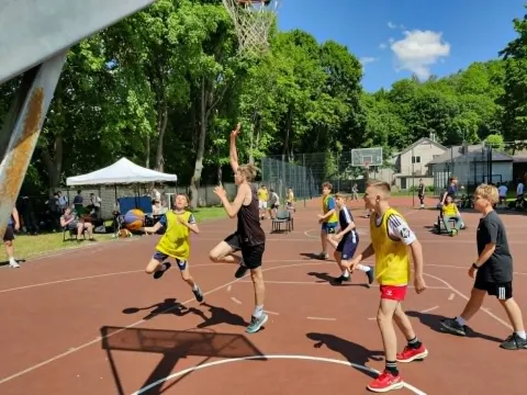 Veršvų 3×3’26: kai mokyklos kiemas tapo krepšinio respublika, o šešėlis – deficitu, nuotrauka 14