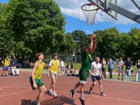 Veršvų 3×3’26: kai mokyklos kiemas tapo krepšinio respublika, o šešėlis – deficitu, nuotrauka 4