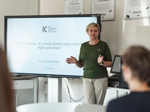 Stalo etiketas ir kava – pažintis su profesiniu pasauliu, nuotrauka 9