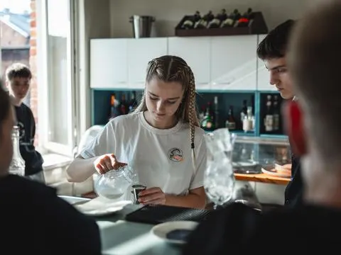 Stalo etiketas ir kava – pažintis su profesiniu pasauliu, nuotrauka 3