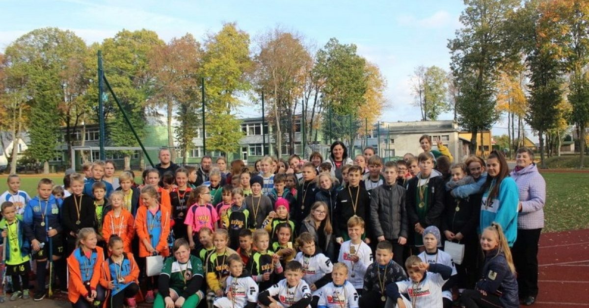 Kauno miesto žolės riedulio čempionatas Veršvų gimnazijos 100 metų jubiliejui paminėti